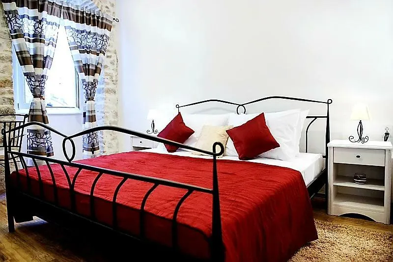 Grand Bedroom Aptm Palace Top Location Split 0*,
